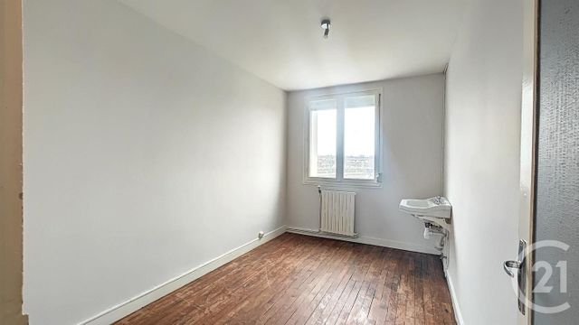 Appartement F5 à vendre - 5 pièces - 80.0 m2 - GUINGAMP - 22 - BRETAGNE - Century 21 Le Calvez