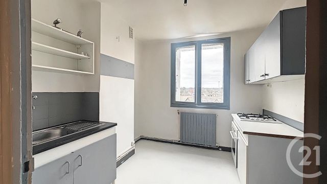 Appartement F5 à vendre - 5 pièces - 80.0 m2 - GUINGAMP - 22 - BRETAGNE - Century 21 Le Calvez