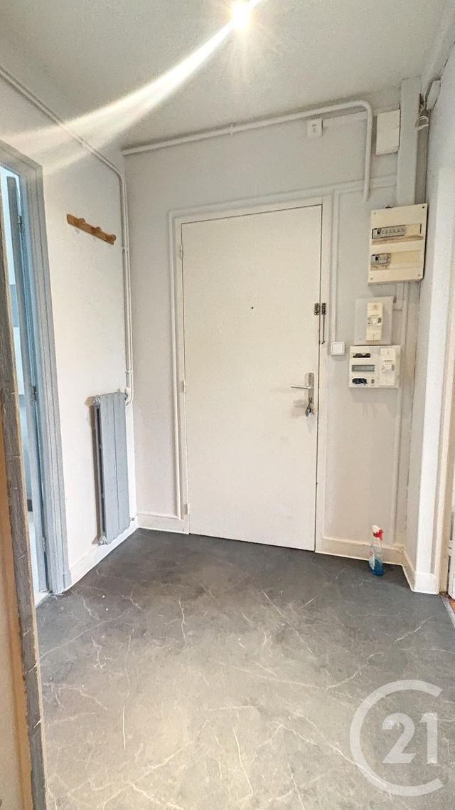 Appartement F5 à vendre - 5 pièces - 80.0 m2 - GUINGAMP - 22 - BRETAGNE - Century 21 Le Calvez