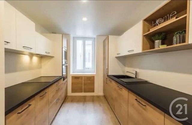 Afficher la photo en grand Appartement T5 à vendre - 5 pièces - 153.0 m2 - GUINGAMP - 22 - BRETAGNE - Century 21 Le Calvez