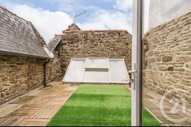 Afficher la photo en grand Appartement T5 à vendre - 5 pièces - 153.0 m2 - GUINGAMP - 22 - BRETAGNE - Century 21 Le Calvez