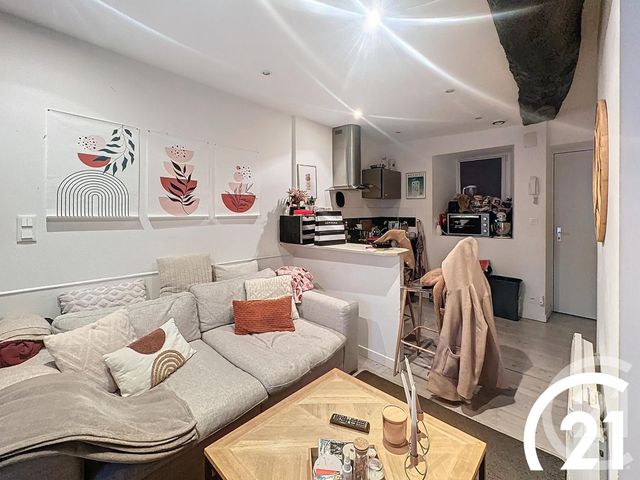 Afficher la photo en grand immeuble à vendre - 220.0 m2 - GUINGAMP - 22 - BRETAGNE - Century 21 Le Calvez