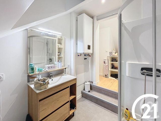 Afficher la photo en grand immeuble à vendre - 220.0 m2 - GUINGAMP - 22 - BRETAGNE - Century 21 Le Calvez