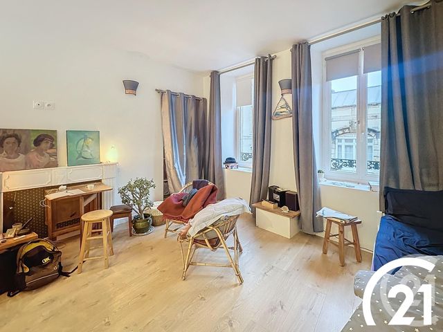 Afficher la photo en grand immeuble à vendre - 220.0 m2 - GUINGAMP - 22 - BRETAGNE - Century 21 Le Calvez