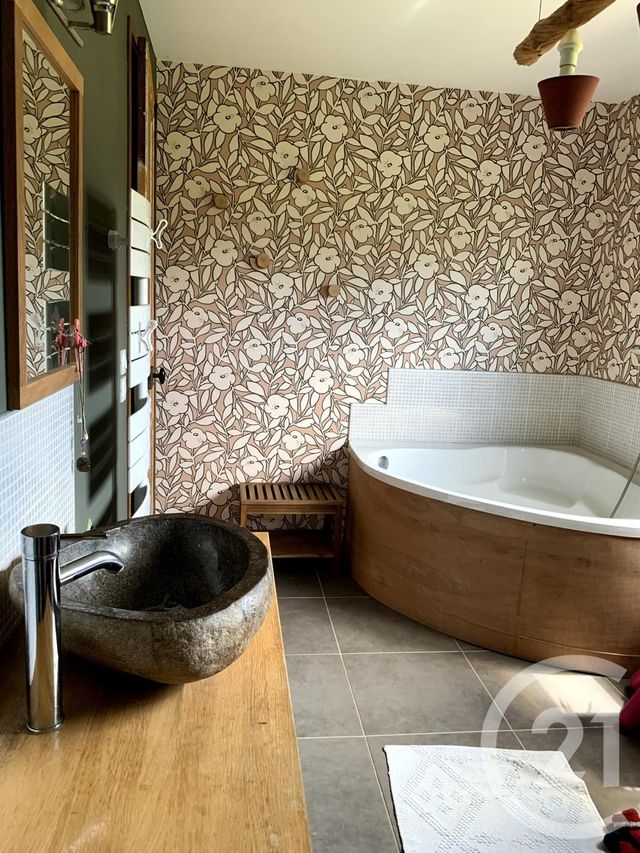 Afficher la photo en grand maison à vendre - 8 pièces - 175.0 m2 - POMMERIT LE VICOMTE - 22 - BRETAGNE - Century 21 Le Calvez