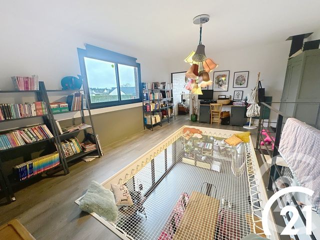 Afficher la photo en grand maison à vendre - 8 pièces - 175.0 m2 - POMMERIT LE VICOMTE - 22 - BRETAGNE - Century 21 Le Calvez