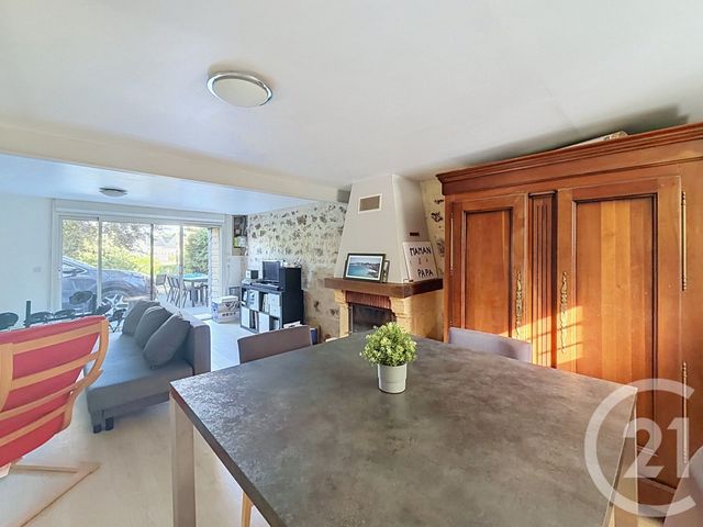 maison à vendre - 6 pièces - 166.38 m2 - PLOUMAGOAR - 22 - BRETAGNE - Century 21 Le Calvez