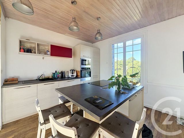 maison à vendre - 6 pièces - 166.38 m2 - PLOUMAGOAR - 22 - BRETAGNE - Century 21 Le Calvez