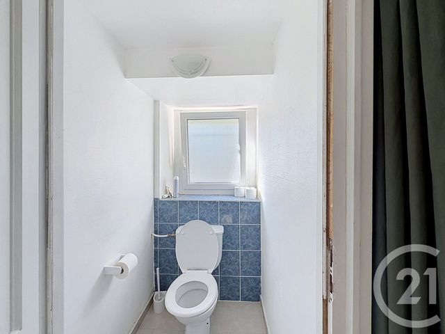 maison à vendre - 6 pièces - 166.38 m2 - PLOUMAGOAR - 22 - BRETAGNE - Century 21 Le Calvez