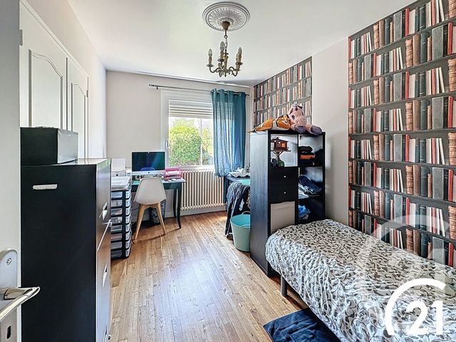 maison à vendre - 6 pièces - 137.44 m2 - PLOUMAGOAR - 22 - BRETAGNE - Century 21 Le Calvez