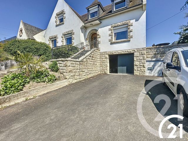 maison à vendre - 6 pièces - 137.44 m2 - PLOUMAGOAR - 22 - BRETAGNE - Century 21 Le Calvez
