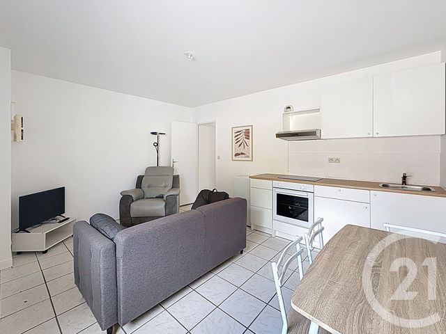Appartement T2 à louer - 2 pièces - 32.9 m2 - GUINGAMP - 22 - BRETAGNE - Century 21 Le Calvez