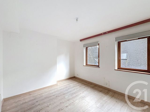 Appartement T4 à louer - 4 pièces - 72.5 m2 - GUINGAMP - 22 - BRETAGNE - Century 21 Le Calvez