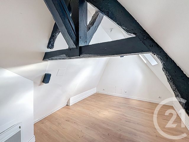 Appartement T4 à louer - 4 pièces - 72.5 m2 - GUINGAMP - 22 - BRETAGNE - Century 21 Le Calvez