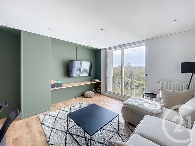 Appartement T4 à louer - 4 pièces - 65.72 m2 - GUINGAMP - 22 - BRETAGNE - Century 21 Le Calvez