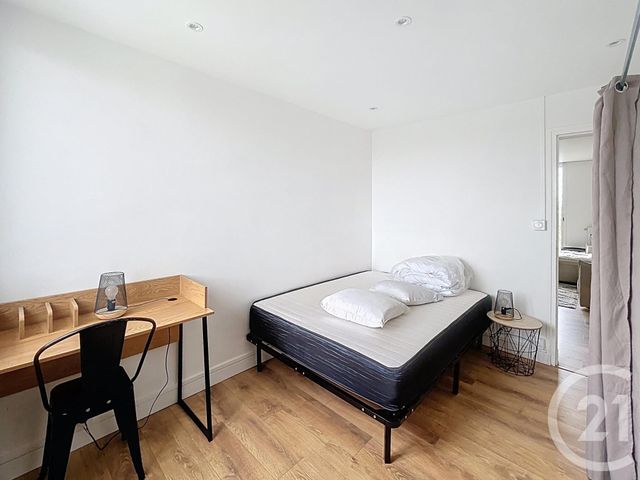 Appartement T4 à louer - 4 pièces - 65.72 m2 - GUINGAMP - 22 - BRETAGNE - Century 21 Le Calvez