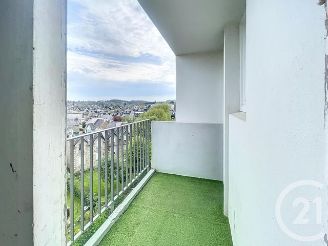 Appartement T4 à louer - 4 pièces - 65.72 m2 - GUINGAMP - 22 - BRETAGNE - Century 21 Le Calvez