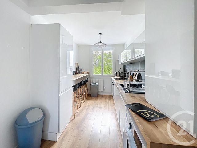 Appartement T4 à louer - 4 pièces - 61.11 m2 - GUINGAMP - 22 - BRETAGNE - Century 21 Le Calvez