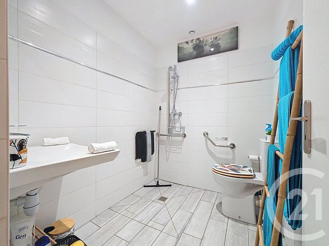 maison à vendre - 11 pièces - 350.0 m2 - GUINGAMP - 22 - BRETAGNE - Century 21 Le Calvez