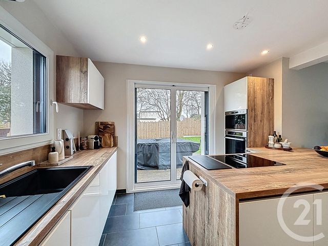 maison à vendre - 6 pièces - 155.07 m2 - PLOUMAGOAR - 22 - BRETAGNE - Century 21 Le Calvez