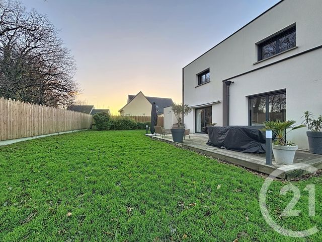 maison à vendre - 6 pièces - 155.07 m2 - PLOUMAGOAR - 22 - BRETAGNE - Century 21 Le Calvez