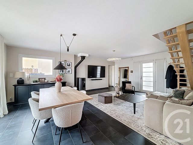 maison à vendre - 6 pièces - 155.07 m2 - PLOUMAGOAR - 22 - BRETAGNE - Century 21 Le Calvez