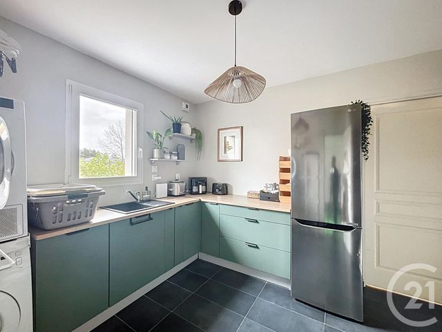 maison à vendre - 6 pièces - 155.07 m2 - PLOUMAGOAR - 22 - BRETAGNE - Century 21 Le Calvez