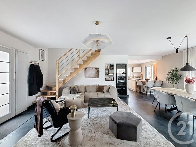 maison à vendre - 6 pièces - 155.07 m2 - PLOUMAGOAR - 22 - BRETAGNE - Century 21 Le Calvez