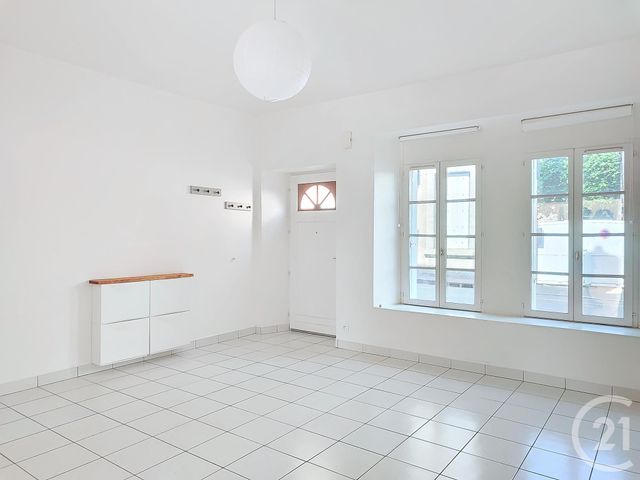 Appartement F3 à louer - 3 pièces - 69.13 m2 - GUINGAMP - 22 - BRETAGNE - Century 21 Le Calvez