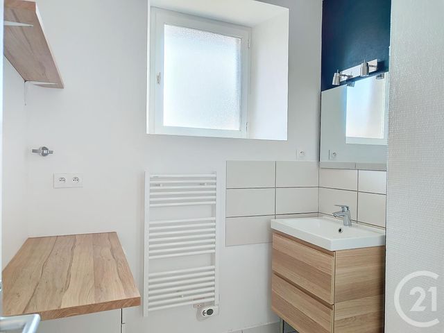 Appartement F3 à louer - 3 pièces - 69.13 m2 - GUINGAMP - 22 - BRETAGNE - Century 21 Le Calvez