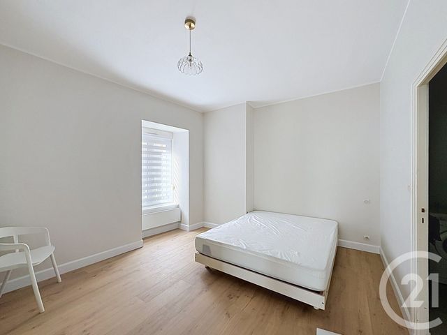 Appartement F2 bis à louer - 3 pièces - 76.44 m2 - GUINGAMP - 22 - BRETAGNE - Century 21 Le Calvez