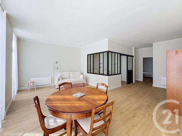Appartement F2 bis à louer - 3 pièces - 76.44 m2 - GUINGAMP - 22 - BRETAGNE - Century 21 Le Calvez