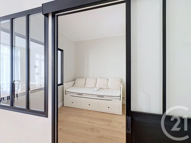 Appartement F2 bis à louer - 3 pièces - 76.44 m2 - GUINGAMP - 22 - BRETAGNE - Century 21 Le Calvez