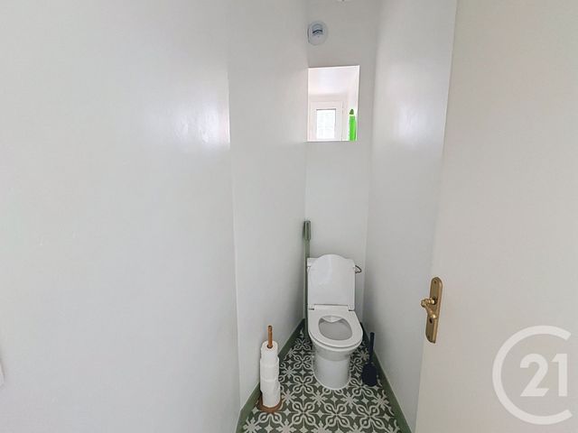 Appartement F2 bis à louer - 3 pièces - 76.44 m2 - GUINGAMP - 22 - BRETAGNE - Century 21 Le Calvez