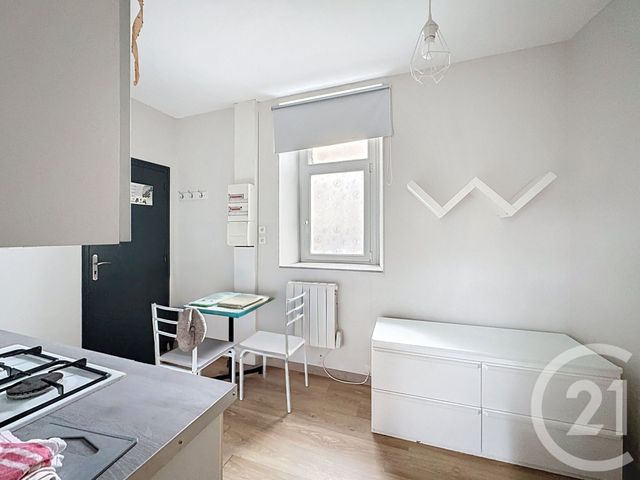 Appartement Studio à louer - 1 pièce - 19.6 m2 - GUINGAMP - 22 - BRETAGNE - Century 21 Le Calvez