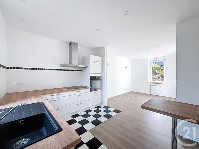 maison à vendre - 7 pièces - 150.0 m2 - GUINGAMP - 22 - BRETAGNE - Century 21 Le Calvez