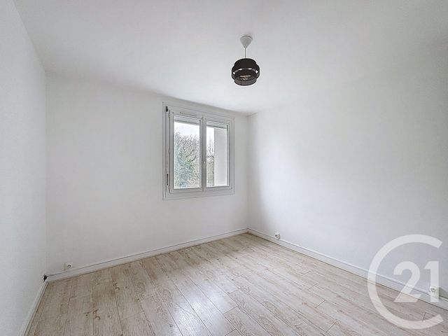 Appartement T3 à louer - 3 pièces - 53.57 m2 - GUINGAMP - 22 - BRETAGNE - Century 21 Le Calvez