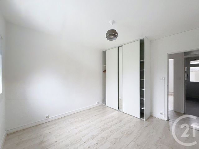 Appartement T3 à louer - 3 pièces - 53.57 m2 - GUINGAMP - 22 - BRETAGNE - Century 21 Le Calvez