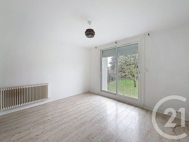 Appartement T3 à louer - 3 pièces - 53.57 m2 - GUINGAMP - 22 - BRETAGNE - Century 21 Le Calvez