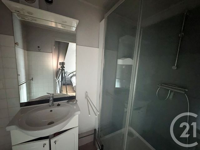 Appartement T3 à louer - 3 pièces - 64.08 m2 - GUINGAMP - 22 - BRETAGNE - Century 21 Le Calvez