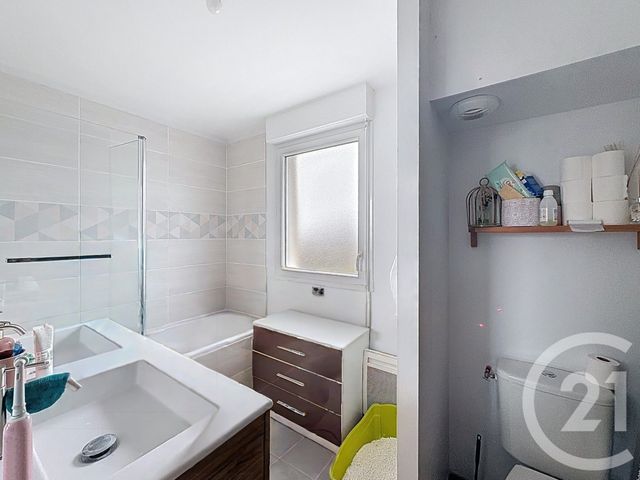 maison à louer - 4 pièces - 74.16 m2 - PLERNEUF - 22 - BRETAGNE - Century 21 Le Calvez