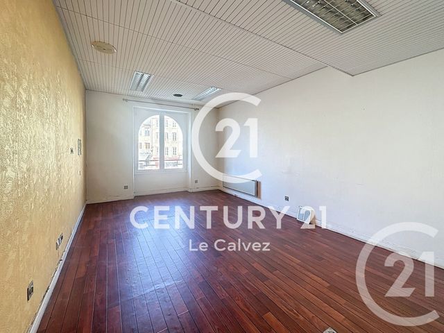 Appartement F3 à vendre - 3 pièces - 76.0 m2 - GUINGAMP - 22 - BRETAGNE - Century 21 Le Calvez