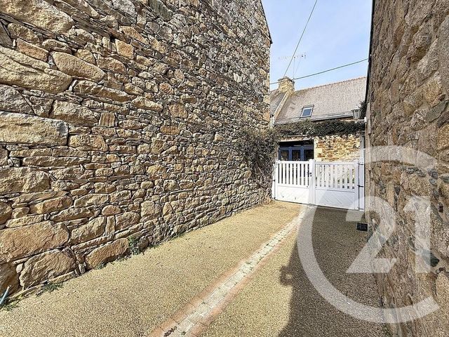 maison à vendre - 6 pièces - 101.0 m2 - LEZARDRIEUX - 22 - BRETAGNE - Century 21 Le Calvez