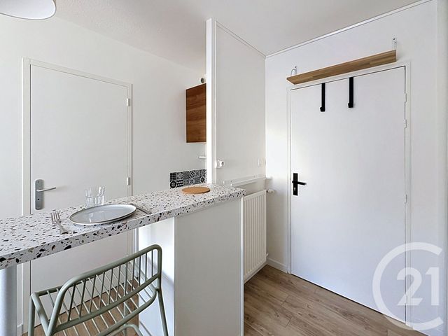Appartement Studio à louer - 1 pièce - 17.17 m2 - GUINGAMP - 22 - BRETAGNE - Century 21 Le Calvez