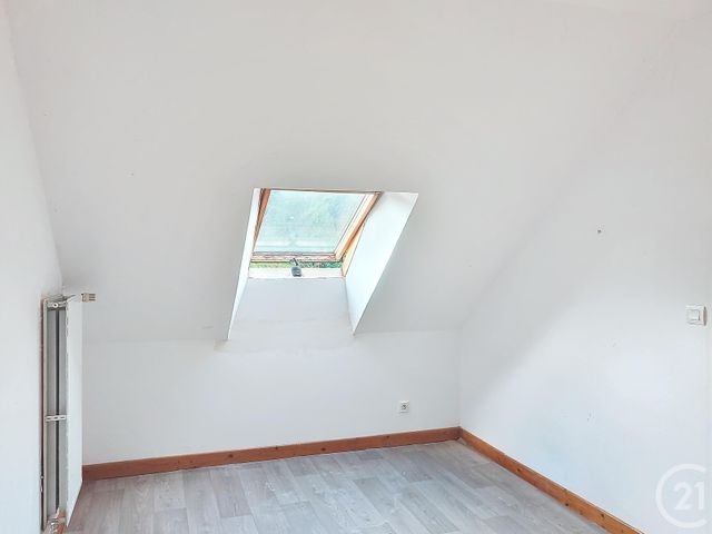 maison à louer - 5 pièces - 123.0 m2 - PONTRIEUX - 22 - BRETAGNE - Century 21 Le Calvez