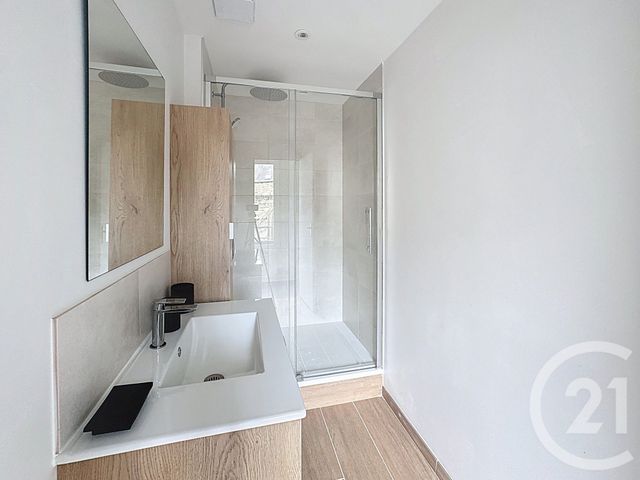 Appartement F5 à vendre - 5 pièces - 90.0 m2 - GUINGAMP - 22 - BRETAGNE - Century 21 Le Calvez