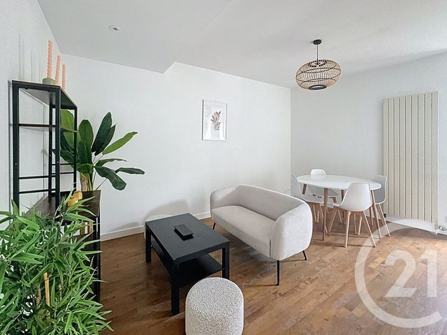 Appartement F5 à vendre - 5 pièces - 90.0 m2 - GUINGAMP - 22 - BRETAGNE - Century 21 Le Calvez