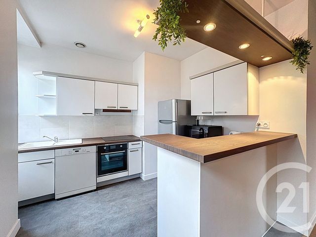 Appartement F5 à vendre - 5 pièces - 90.0 m2 - GUINGAMP - 22 - BRETAGNE - Century 21 Le Calvez