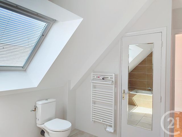 maison à louer - 7 pièces - 115.0 m2 - PLOUMAGOAR - 22 - BRETAGNE - Century 21 Le Calvez