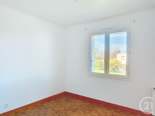 maison à louer - 7 pièces - 115.0 m2 - PLOUMAGOAR - 22 - BRETAGNE - Century 21 Le Calvez